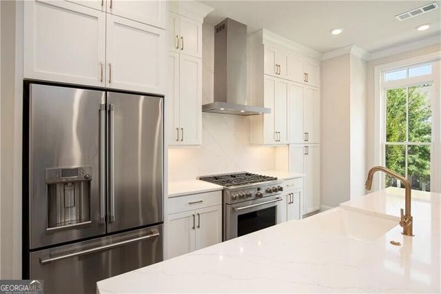 260 Briscoe Way, Alpharetta, GA 30009