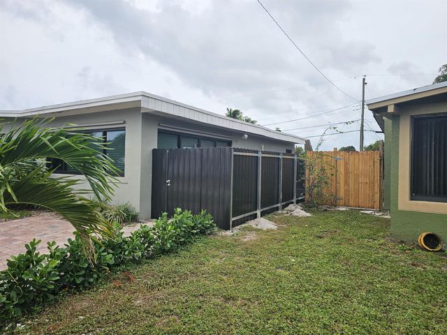1330 NE 41st Drive 2, Pompano Beach, FL 33064