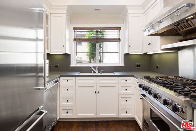 9601 Charleville Boulevard 7, Beverly Hills, CA 90212
