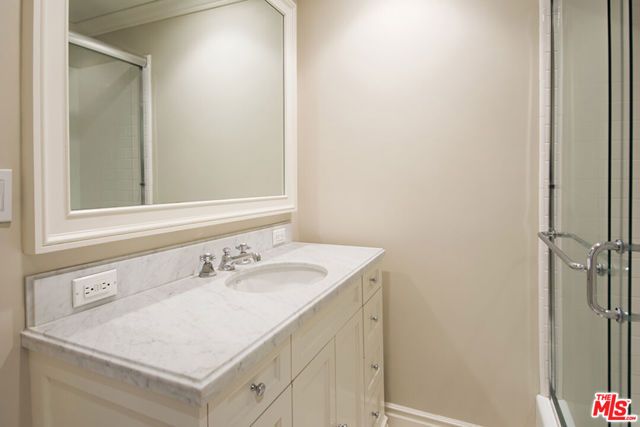9601 Charleville Boulevard 7, Beverly Hills, CA 90212