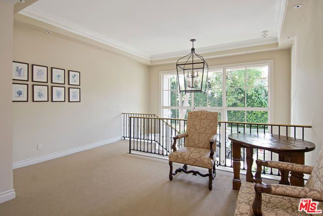 9601 Charleville Boulevard 7, Beverly Hills, CA 90212