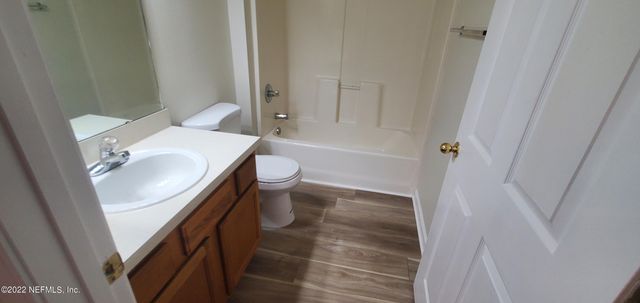 6094 MAGGIES Circle 107, Jacksonville, FL 32244