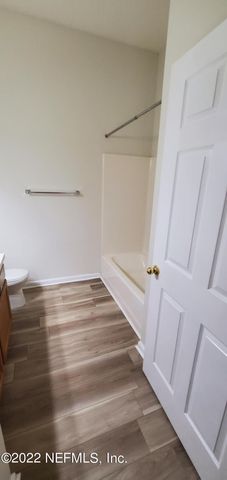 6094 MAGGIES Circle 107, Jacksonville, FL 32244