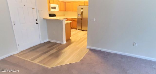 6094 MAGGIES Circle 107, Jacksonville, FL 32244