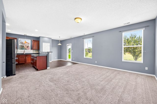 2148 Creekstone Drive, Columbus, IN 47201