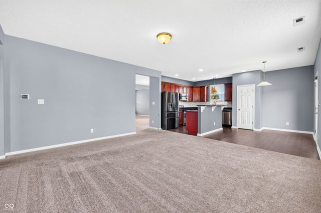 2148 Creekstone Drive, Columbus, IN 47201