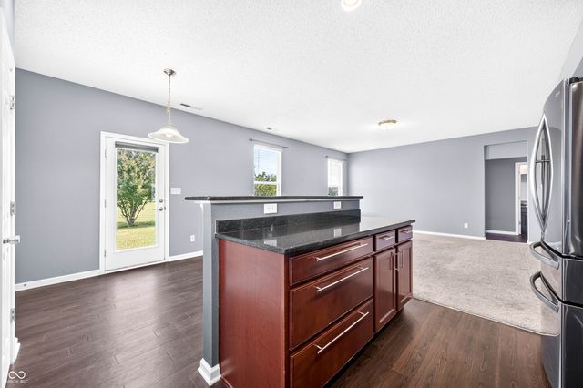 2148 Creekstone Drive, Columbus, IN 47201