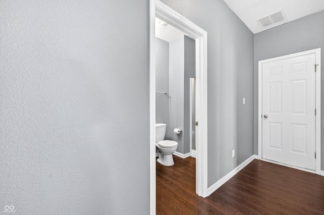 2148 Creekstone Drive, Columbus, IN 47201