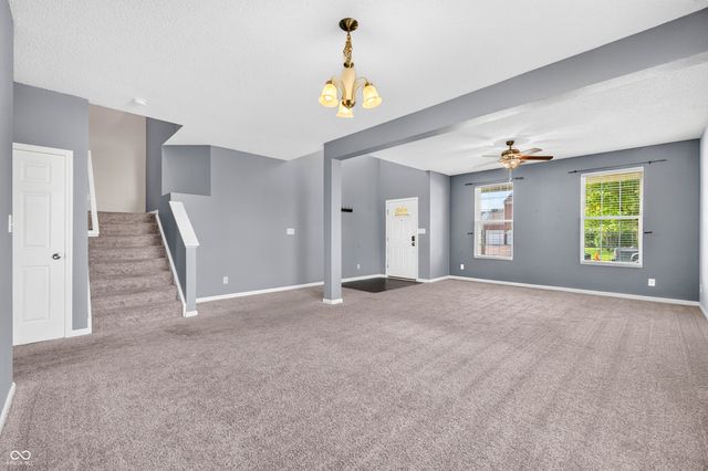 2148 Creekstone Drive, Columbus, IN 47201