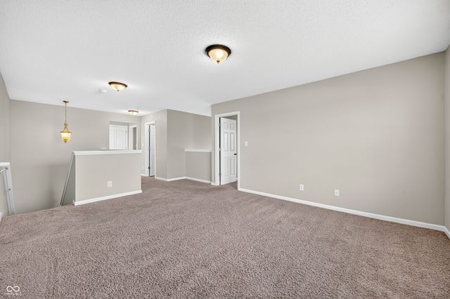 2148 Creekstone Drive, Columbus, IN 47201