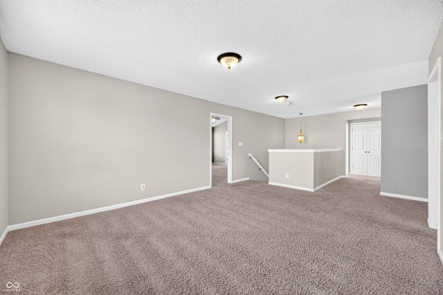 2148 Creekstone Drive, Columbus, IN 47201