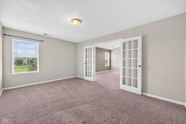 2148 Creekstone Drive, Columbus, IN 47201