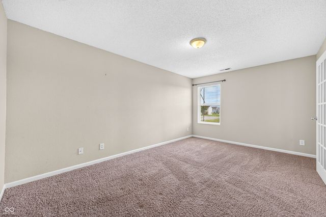 2148 Creekstone Drive, Columbus, IN 47201