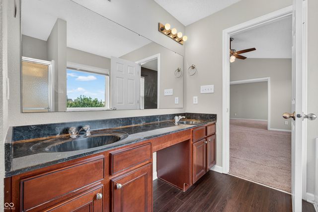 2148 Creekstone Drive, Columbus, IN 47201