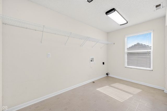2148 Creekstone Drive, Columbus, IN 47201