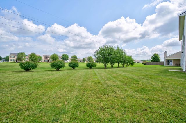 2148 Creekstone Drive, Columbus, IN 47201