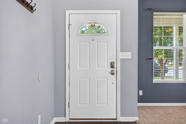 2148 Creekstone Drive, Columbus, IN 47201
