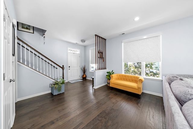 4177 Irving Road, Aurora, IL 60504