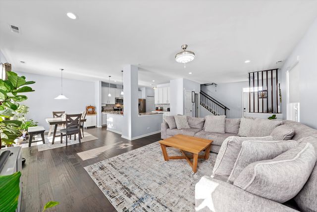 4177 Irving Road, Aurora, IL 60504