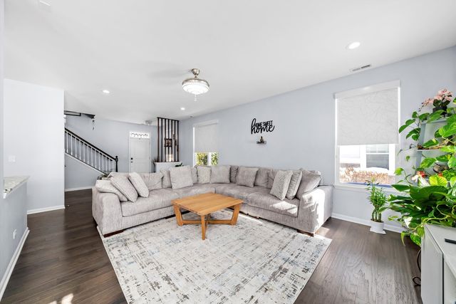 4177 Irving Road, Aurora, IL 60504