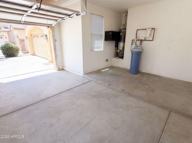 10964 N 161ST Avenue, Surprise, AZ 85379