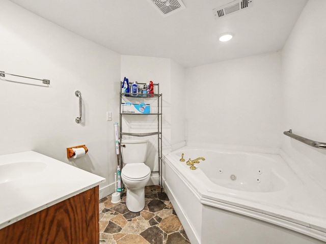 6859 Clover Road, Twin Lake, MI 49457