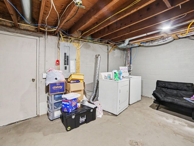 6859 Clover Road, Twin Lake, MI 49457