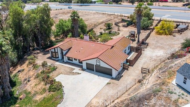 18085 Golden Leaf Lane, Woodcrest, CA 92504
