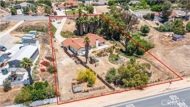 18085 Golden Leaf Lane, Woodcrest, CA 92504