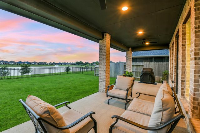 20602 Grazing Foal Lane, Tomball, TX 77377