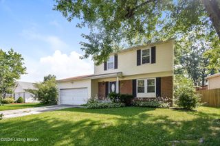4907 Lunenburg Dr, Louisville, KY 40245