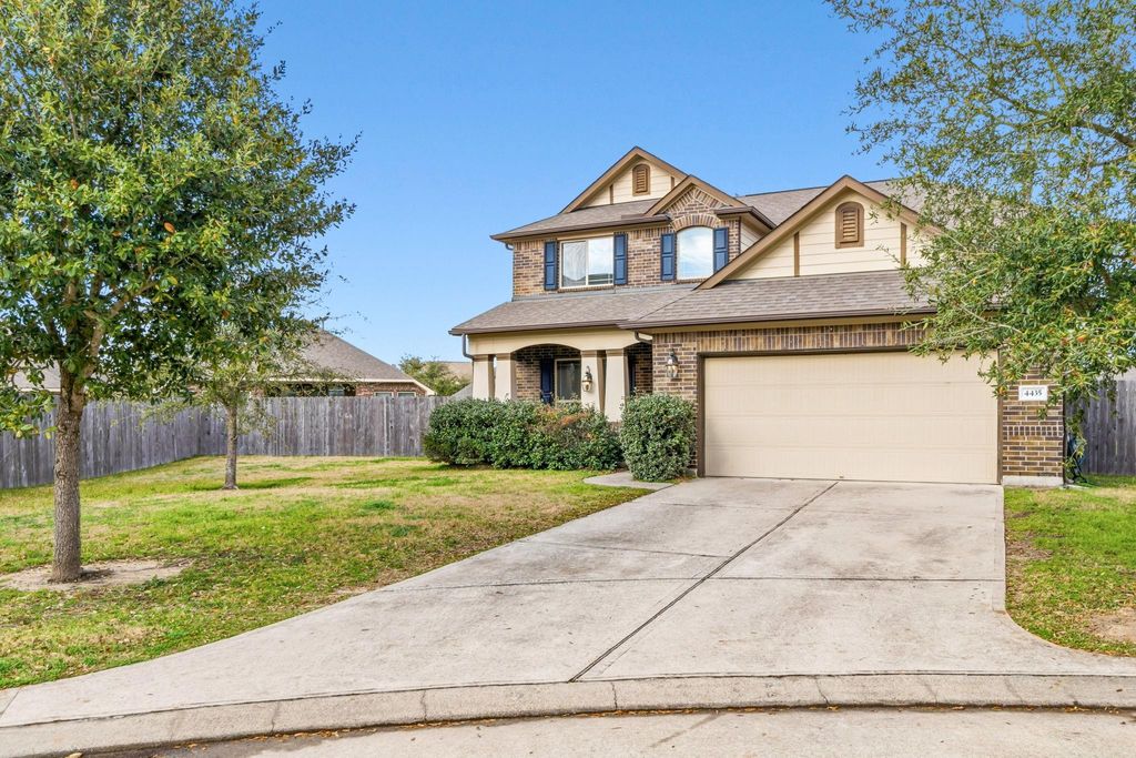 4435 Bearberry Avenue, Baytown, TX 77521