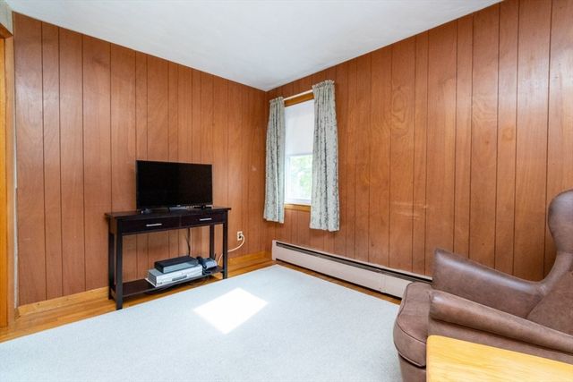 147 Glenellen Rd, Boston, MA 02132