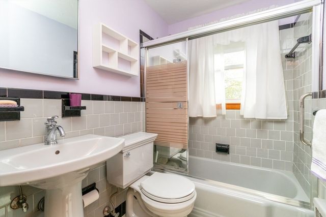 147 Glenellen Rd, Boston, MA 02132
