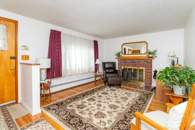 147 Glenellen Rd, Boston, MA 02132