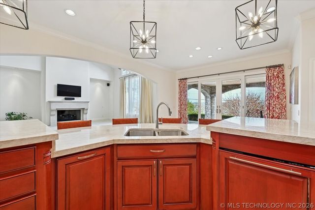 10703 S Forest Avenue, Jenks, OK 74037