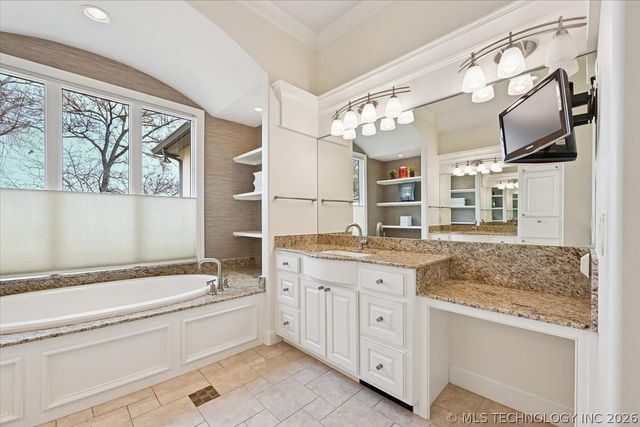 10703 S Forest Avenue, Jenks, OK 74037