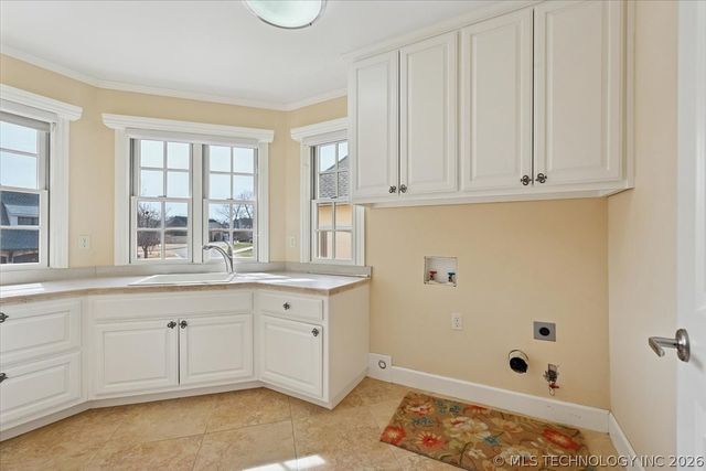 10703 S Forest Avenue, Jenks, OK 74037