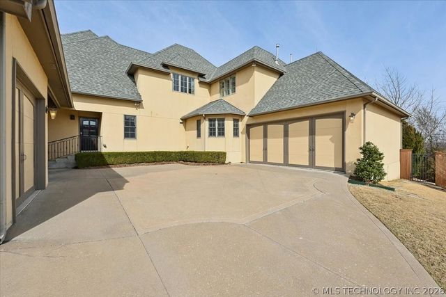 10703 S Forest Avenue, Jenks, OK 74037