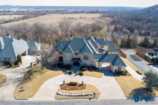 10703 S Forest Avenue, Jenks, OK 74037
