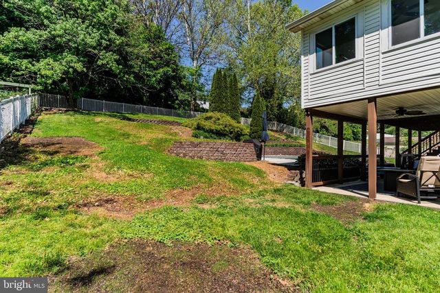 5242 TERRACE RD, Mechanicsburg, PA 17050