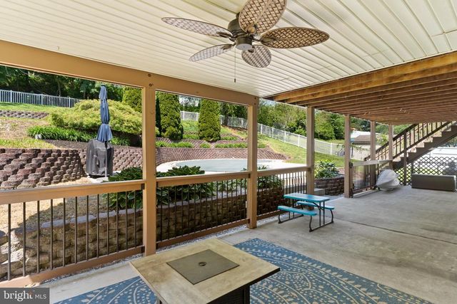 5242 TERRACE RD, Mechanicsburg, PA 17050