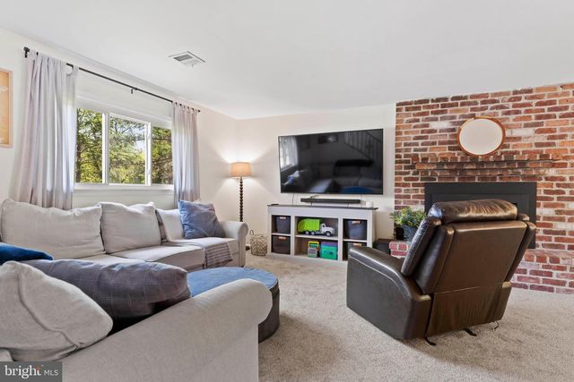 5242 TERRACE RD, Mechanicsburg, PA 17050