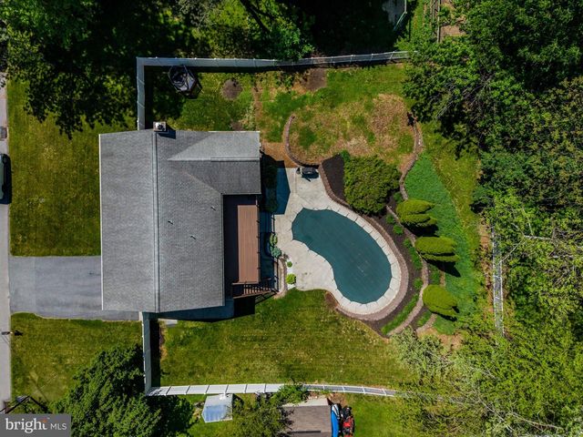 5242 TERRACE RD, Mechanicsburg, PA 17050