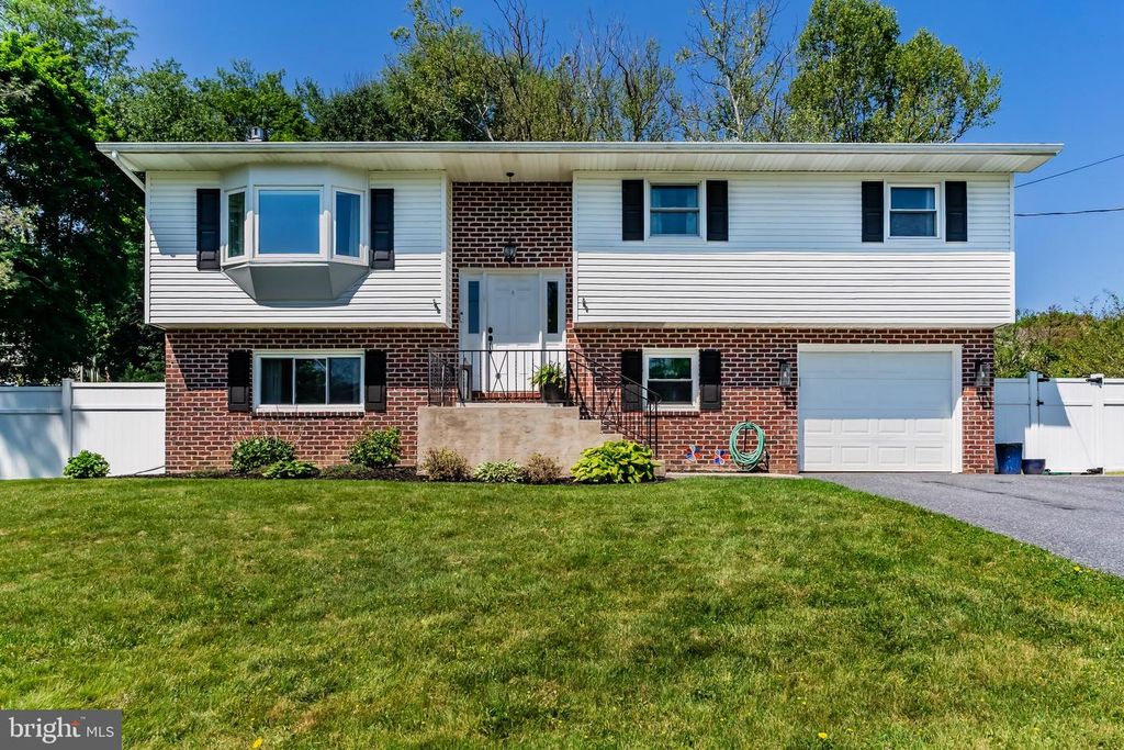 5242 TERRACE RD, Mechanicsburg, PA 17050
