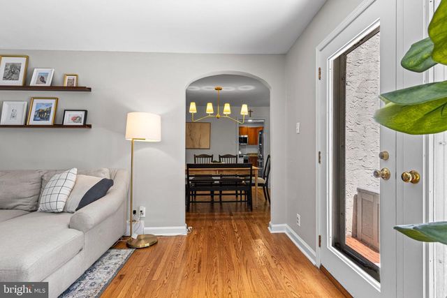220 WALNUT LN, Ambler, PA 19002