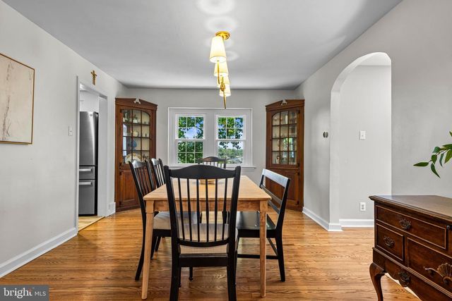 220 WALNUT LN, Ambler, PA 19002