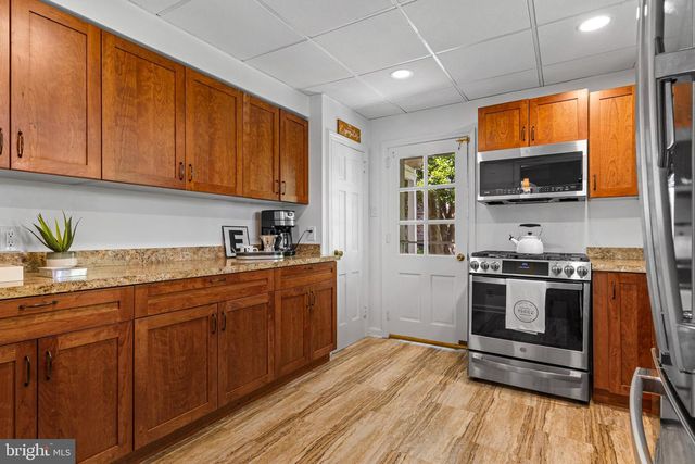 220 WALNUT LN, Ambler, PA 19002