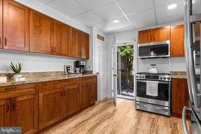 220 WALNUT LN, Ambler, PA 19002