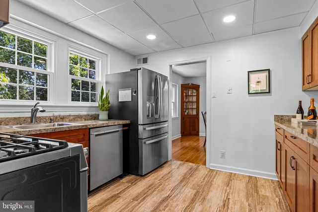 220 WALNUT LN, Ambler, PA 19002